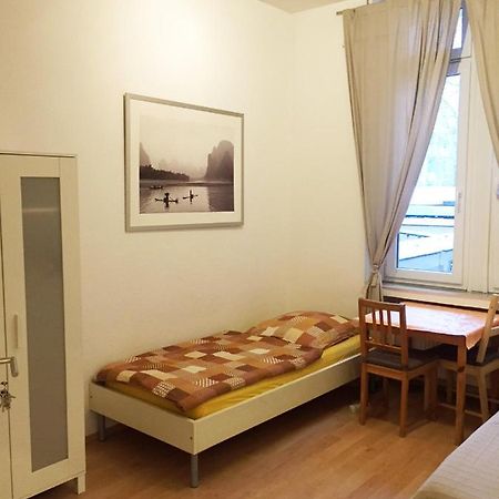 Hannover Sudstadt - Zimmer Und Apartment Eksteriør billede